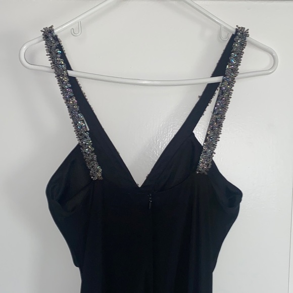 Black formal gown - Picture 4 of 5